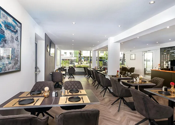 Q Bed and Breakfast 4*